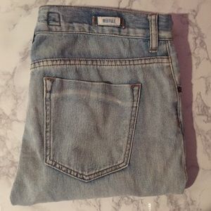Brandy Melville Boyfriend Destroyed Jeans